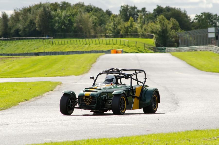  Caterham Seven Superlight R600 2012 года  (фото 8 из 19)